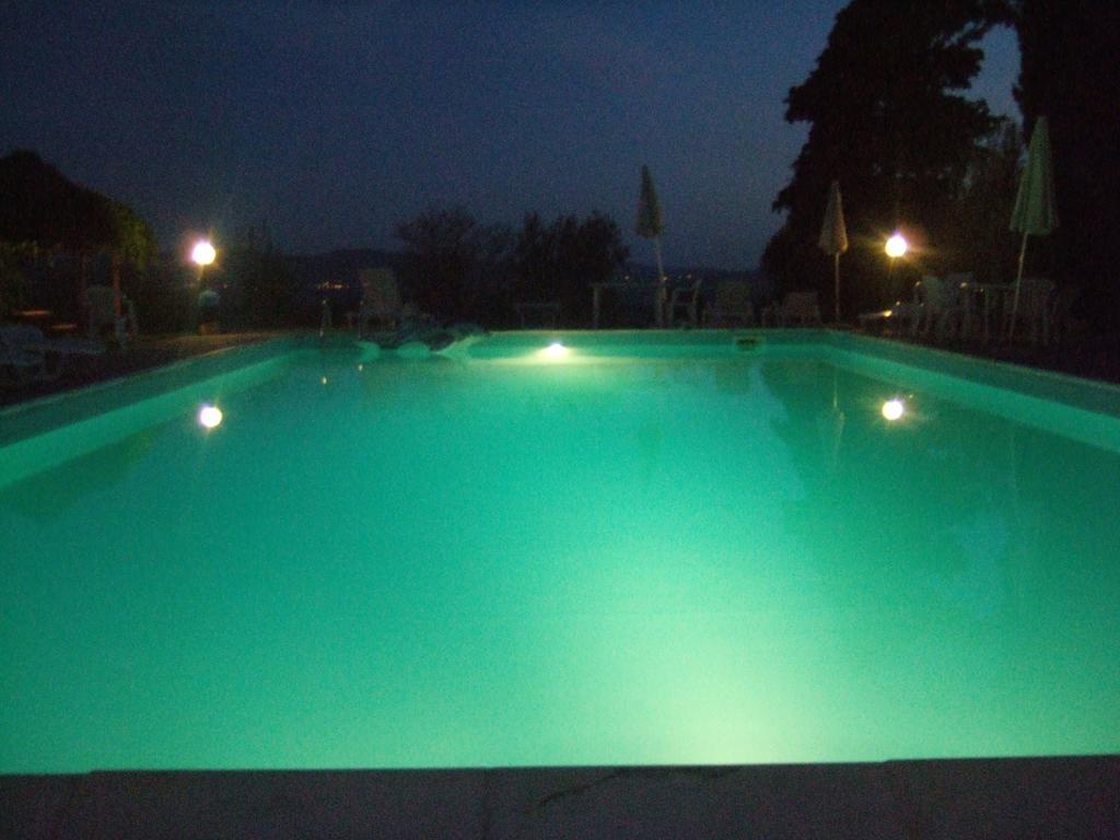 Borro Agriturismo Relais Poggio Primo מראה חיצוני תמונה