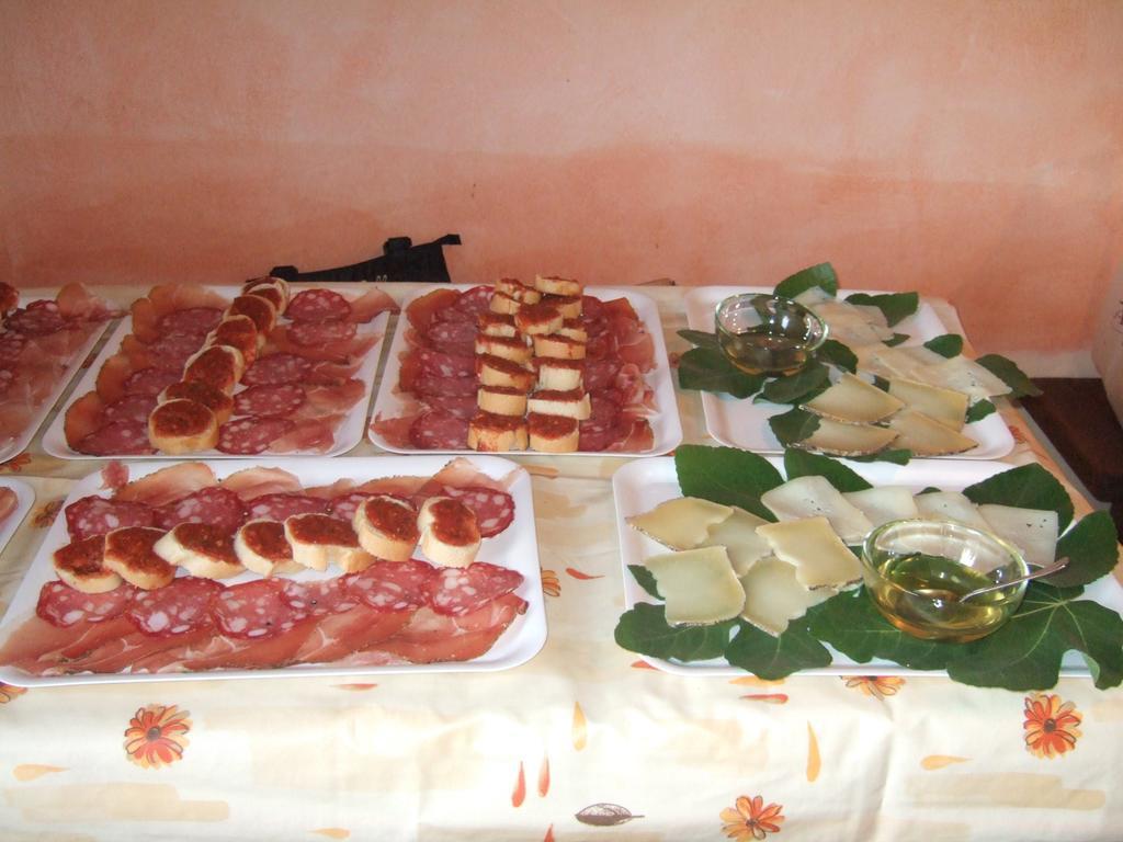 Borro Agriturismo Relais Poggio Primo מראה חיצוני תמונה